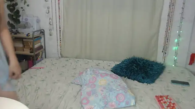 Snapshot of porndollbaby chatting on June 4, 11:09 pm porndollbaby online show from June 4, 11:09 pm