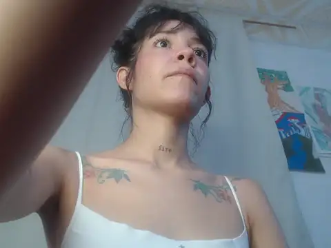 Snapshot of porndollbaby chatting on December 17, 9:09 pm porndollbaby online show from December 17, 9:09 pm