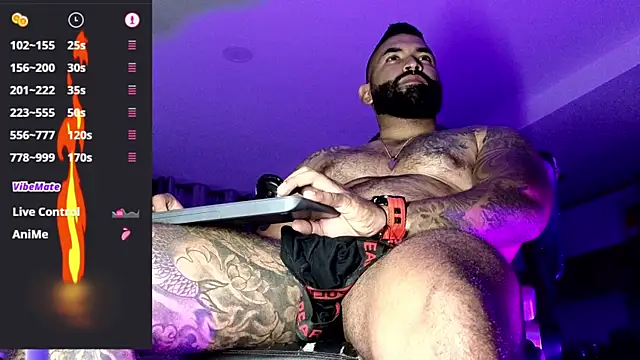 Snapshot of Max-prada chatting on May 6, 2:04 am Max-prada online show from May 6, 2:04 am