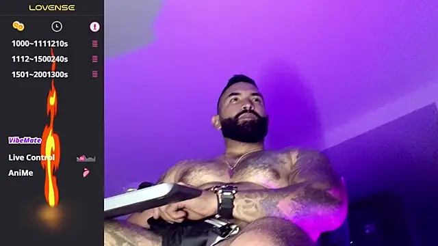Snapshot of Max-prada chatting on May 28, 3:03 am Max-prada online show from May 28, 3:03 am