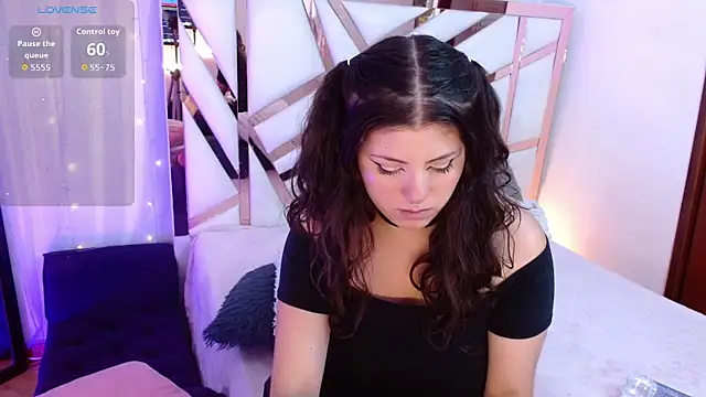 Snapshot of hannia_baileys chatting on June 4, 3:00 am hannia baileys online show from June 4, 3:00 am