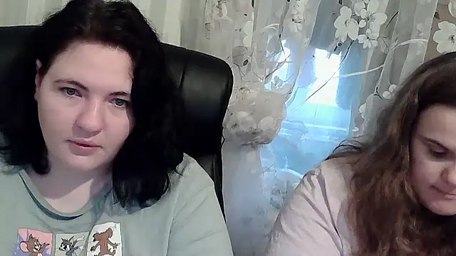 Snapshot of HollyXEva chatting on October 20, 2:17 pm HollyXEva online show from October 20, 2:17 pm