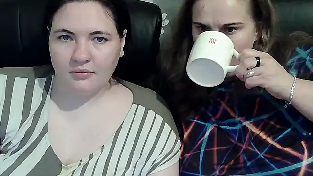 Snapshot of HollyXEva chatting on September 23, 6:15 pm HollyXEva online show from September 23, 6:15 pm