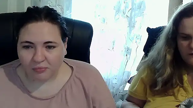 Snapshot of HollyXEva chatting on September 19, 2:21 pm HollyXEva online show from September 19, 2:21 pm