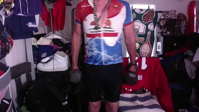 DILFJockDad87 online show from May 30, 11:21 pm