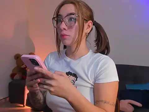 Sweetkaroll28s online show from March 26, 6:06 pm