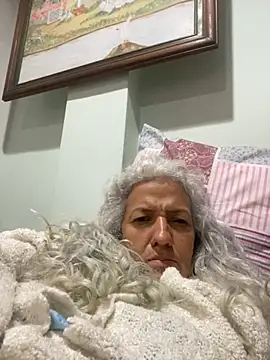 Snapshot of marilyn70 chatting on June 14, 2:24 am marilyn70 online show from June 14, 2:24 am