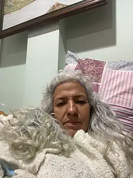 Snapshot of marilyn70 chatting on June 14, 2:19 am marilyn70 online show from June 14, 2:19 am