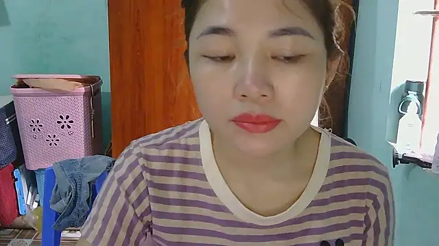 Snapshot of Uhem112 chatting on October 13, 3:41 am Uhem112 online show from October 13, 3:41 am