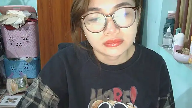 Uhem112 online show from November 2, 2:44 pm