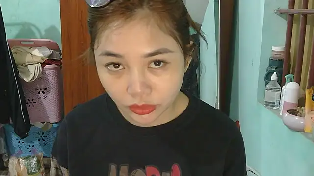 Uhem112 online show from November 3, 2:50 am