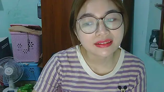 Uhem112 online show from October 22, 1:27 am