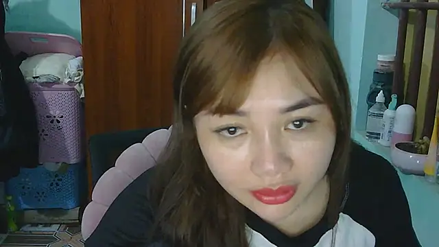 Uhem112 online show from November 9, 1:26 pm