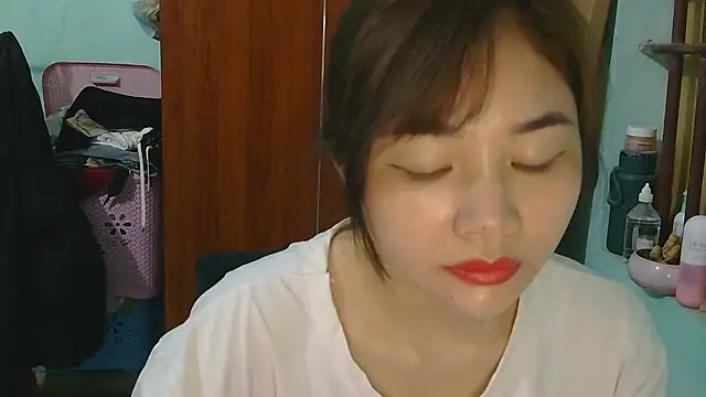 Uhem112 online show from December 2, 1:06 am