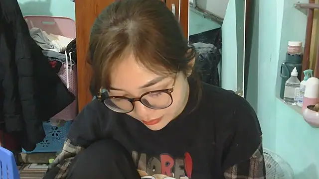 Uhem112 online show from November 18, 1:21 am