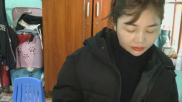 Uhem112 online show from November 28, 12:44 am