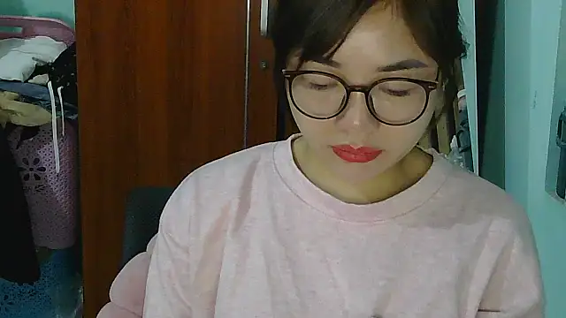 Uhem112 online show from November 16, 2:05 am