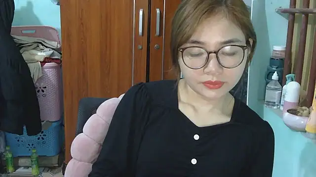 Uhem112 online show from November 6, 12:47 am