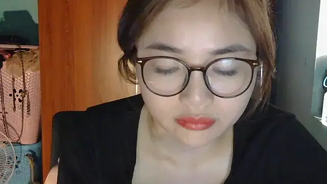 Uhem112 online show from October 27, 2:23 am