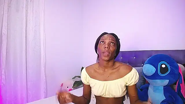 Snapshot of BryanaSmith21 chatting on September 18, 5:27 pm BryanaSmith21 online show from September 18, 5:27 pm