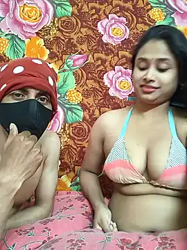 Seducing couple online show from January 16, 8:40 am
