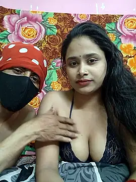 Seducing couple online show from February 23, 11:00 am