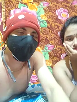 Seducing couple online show from April 12, 6:11 pm