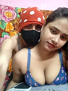 Seducing couple online show from June 3, 4:02 am