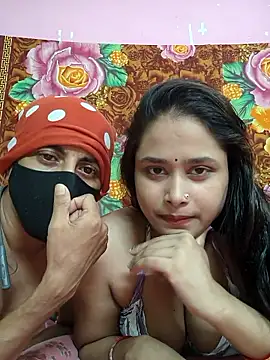 Snapshot of Seducing_couple chatting on June 12, 4:43 am Seducing couple online show from June 12, 4:43 am