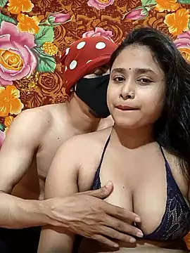 Seducing couple online show from March 26, 6:39 pm