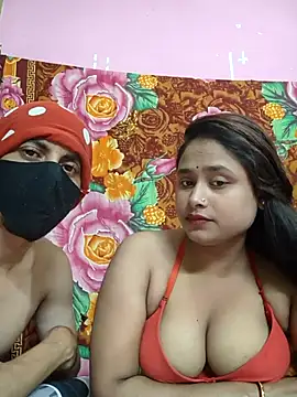 Snapshot of Seducing_couple chatting on July 12, 6:36 am Seducing couple online show from July 12, 6:36 am