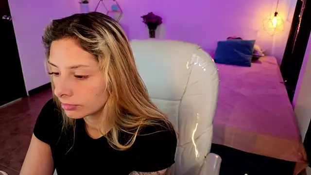 Jennaa Cooper online show from November 8, 5:49 pm