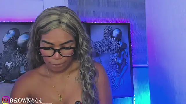  naomibrown  online show from May 15, 4:21 am