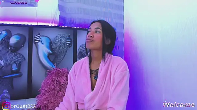 Snapshot of _naomibrown_ chatting on November 20, 5:08 am naomibrown online show from November 20, 5:08 am