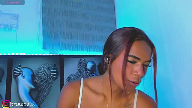  naomibrown  online show from February 5, 4:30 am