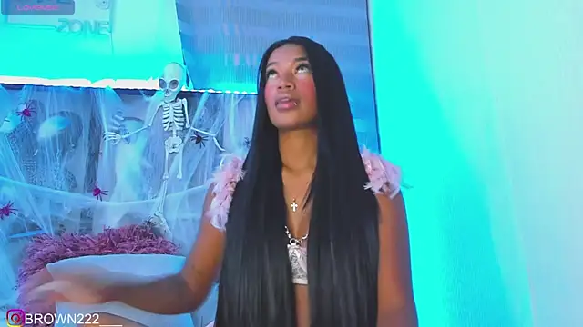 Snapshot of _naomibrown_ chatting on October 17, 12:14 am naomibrown online show from October 17, 12:14 am