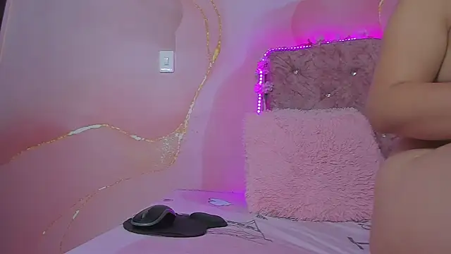 violet taylor  online show from January 9, 2:29 am