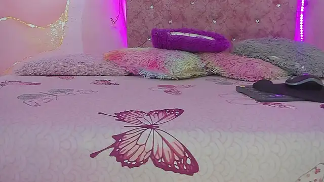 violet taylor  online show from February 6, 2:18 am