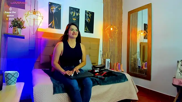  samanthaa foxx online show from September 30, 11:05 am