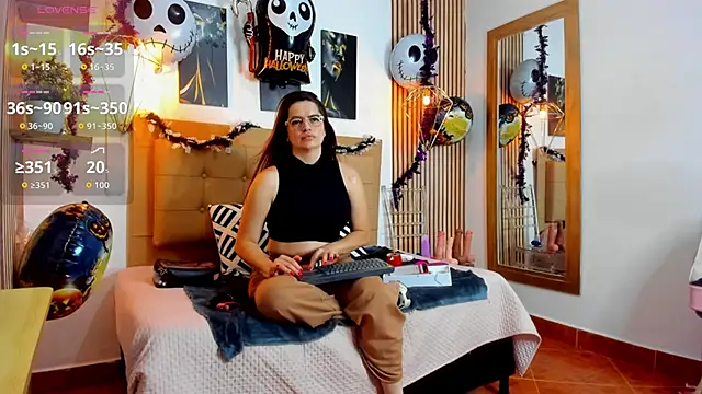  samanthaa foxx online show from October 19, 10:51 am