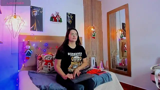  samanthaa foxx online show from December 2, 10:50 am