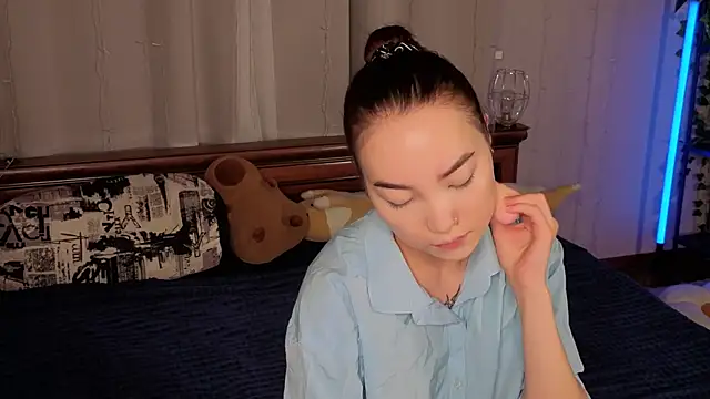 OdetteBiddy online show from December 21, 8:09 pm