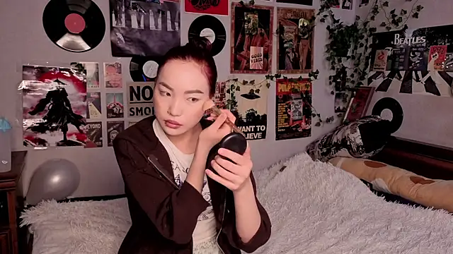 OdetteBiddy online show from February 22, 8:10 pm