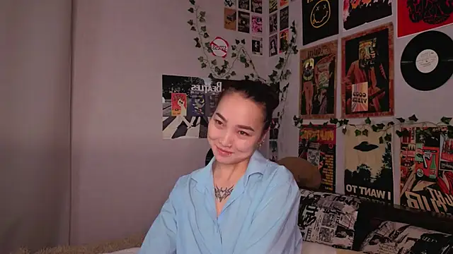 OdetteBiddy online show from November 22, 9:13 pm