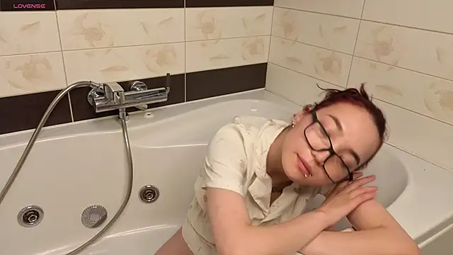 OdetteBiddy online show from September 14, 9:59 pm