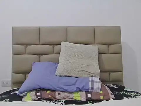 skinnylatino51 online show from January 11, 12:34 pm