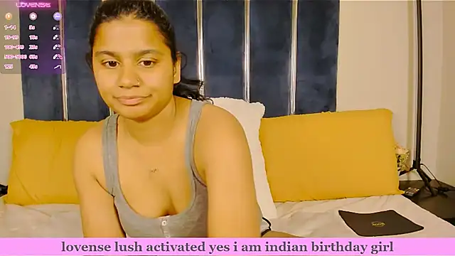 Snapshot of INDIANFLAME chatting on October 17, 7:55 am INDIANFLAME online show from October 17, 7:55 am