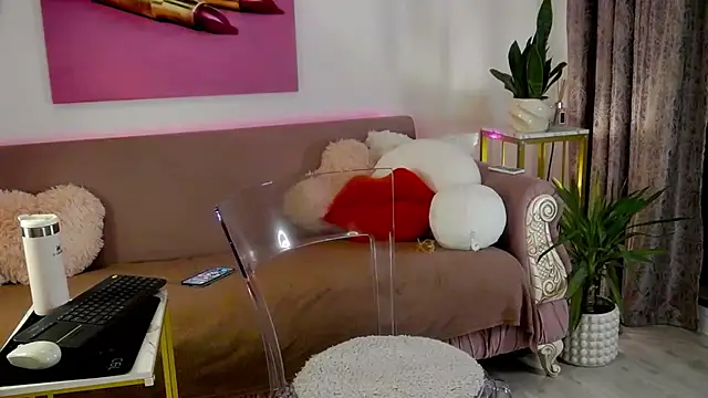 oliviathea online show from March 20, 7:04 pm