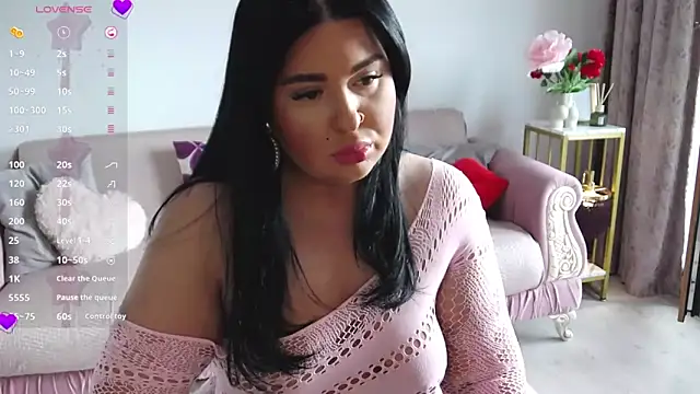 oliviathea online show from September 26, 8:10 am