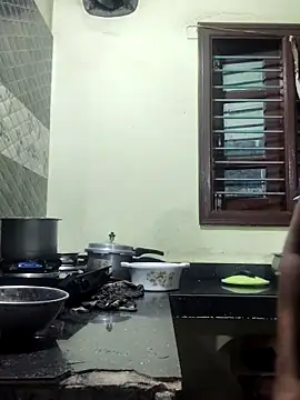 papukurty online show from November 13, 1:15 pm